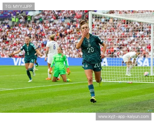 埃芬博格等多位名宿:卡尔肯定能入选世界杯 德国队很难忽视他-直播吧